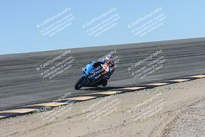 media/Oct-13-2025-Moto Forza (Mon) [[a66d839500]]/3-B Group/Session 2 (Bowl)/